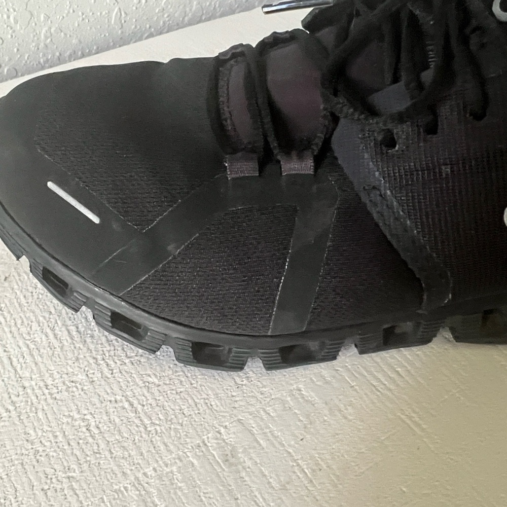 On Running Women’s Black Athletic Shoes